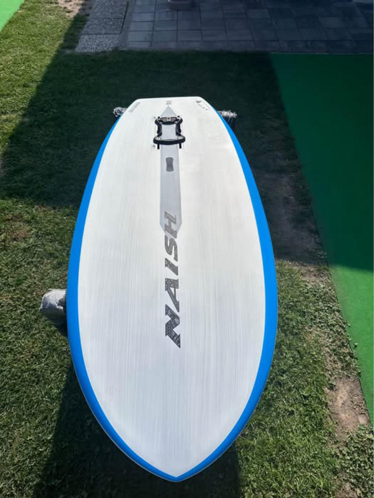 Naish Hover